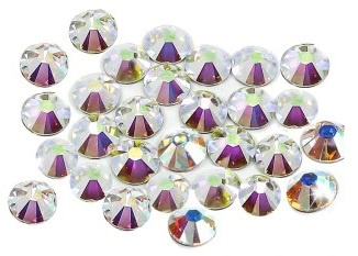 Cyrkonie ala swarovsky SS8 AB opalizujące